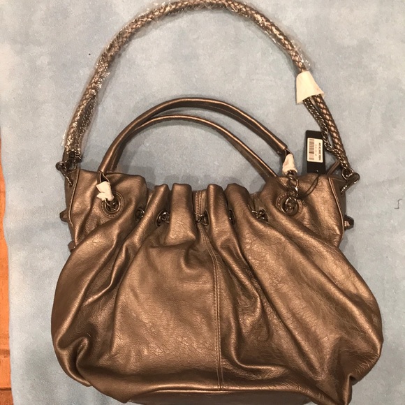 Large new silver purse - Picture 1 of 5